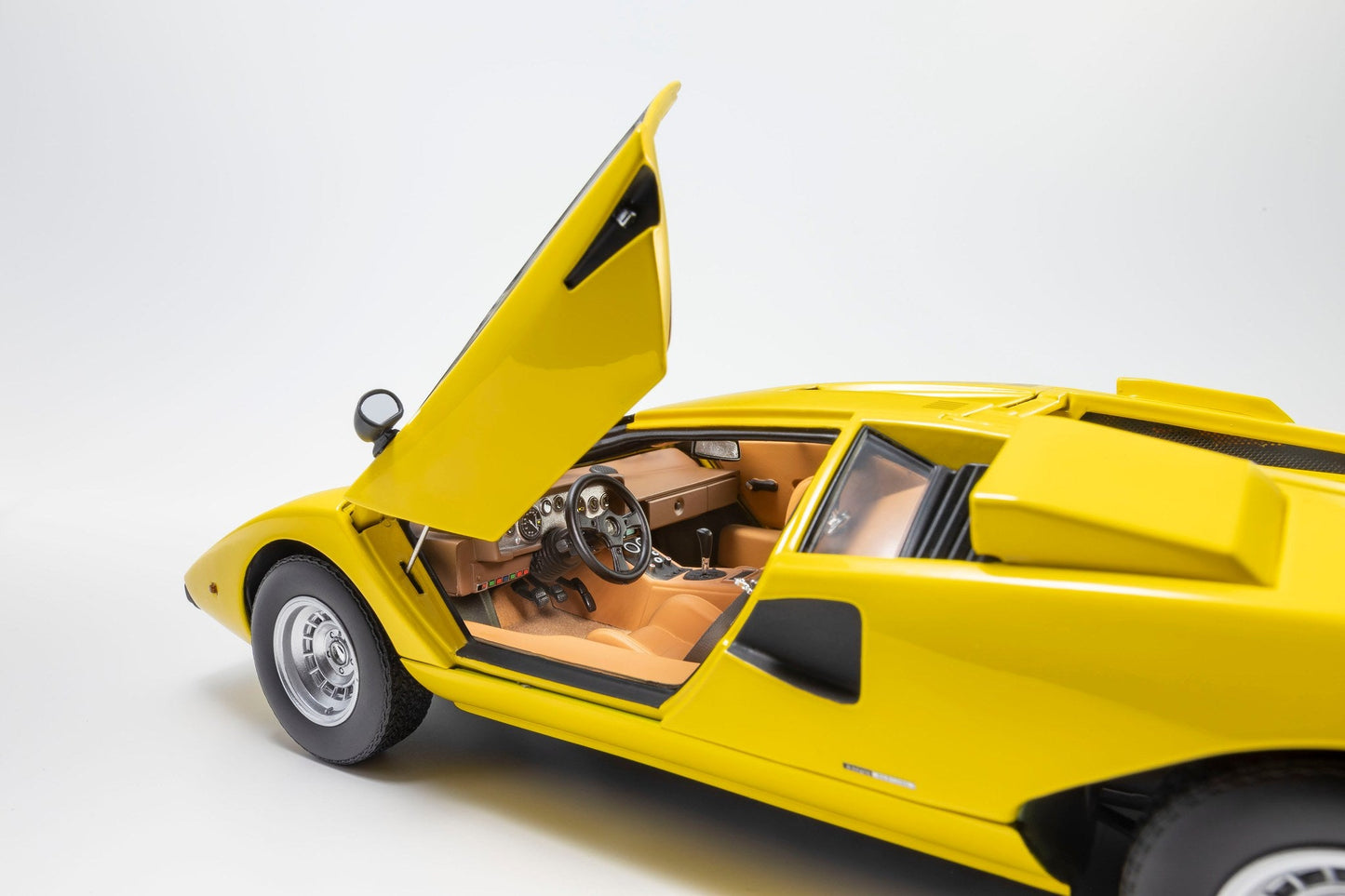 Kyosho Lamborghini Countach LP400 Yellow 1:18