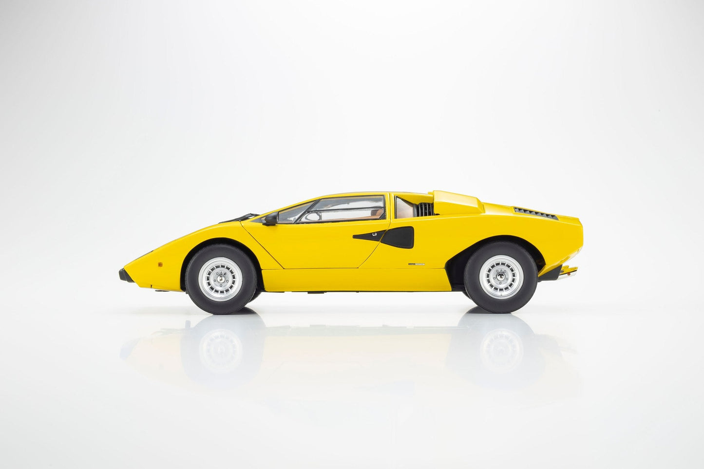 Kyosho Lamborghini Countach LP400 Yellow 1:18