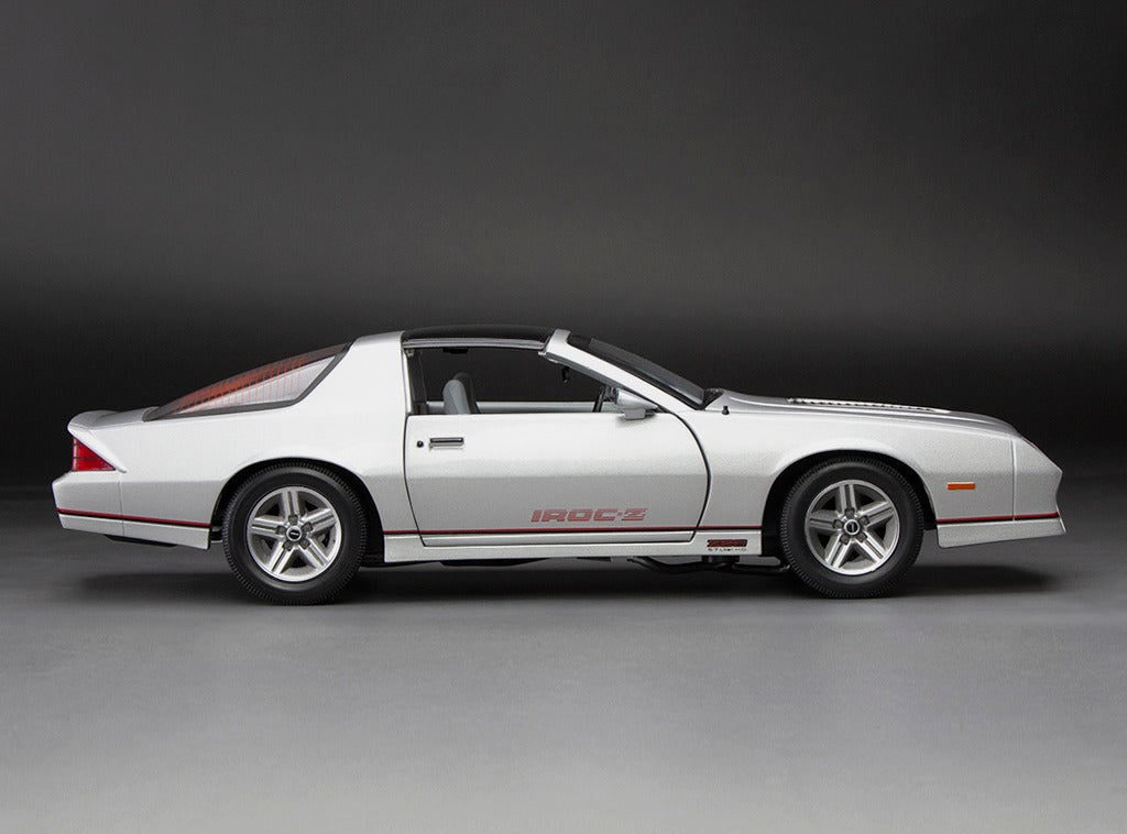 Sun-Star 1985 Chevy Camaro IROC-Z Silver 1:18