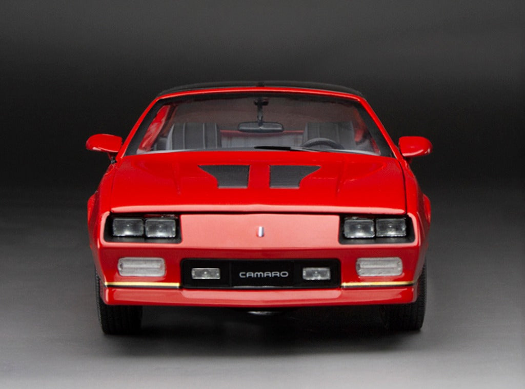 Sun-Star 1985 Chevy Camaro IROC-Z Red 1:18