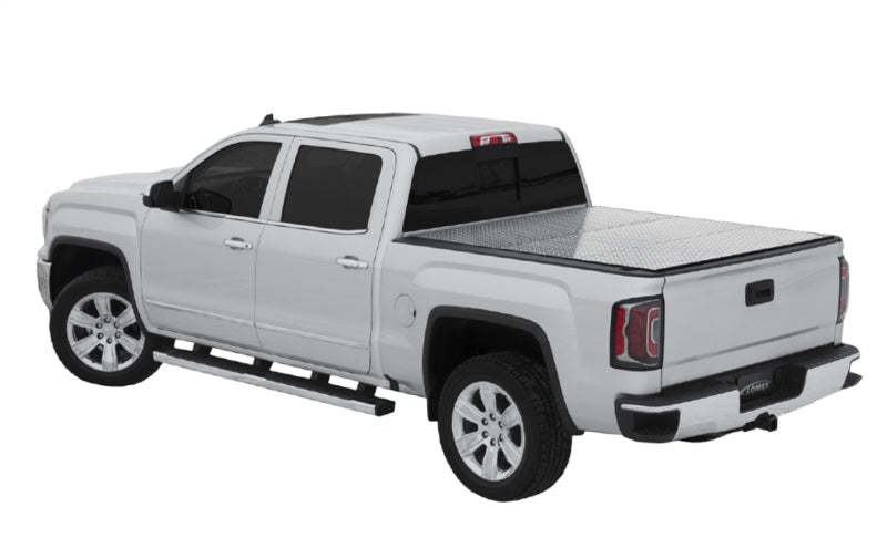 Access LOMAX Professional Series Tri-Fold Cover 07-13 Chevy/GMC 1500 6ft 6in Bed (Excl Classic) B0020069
