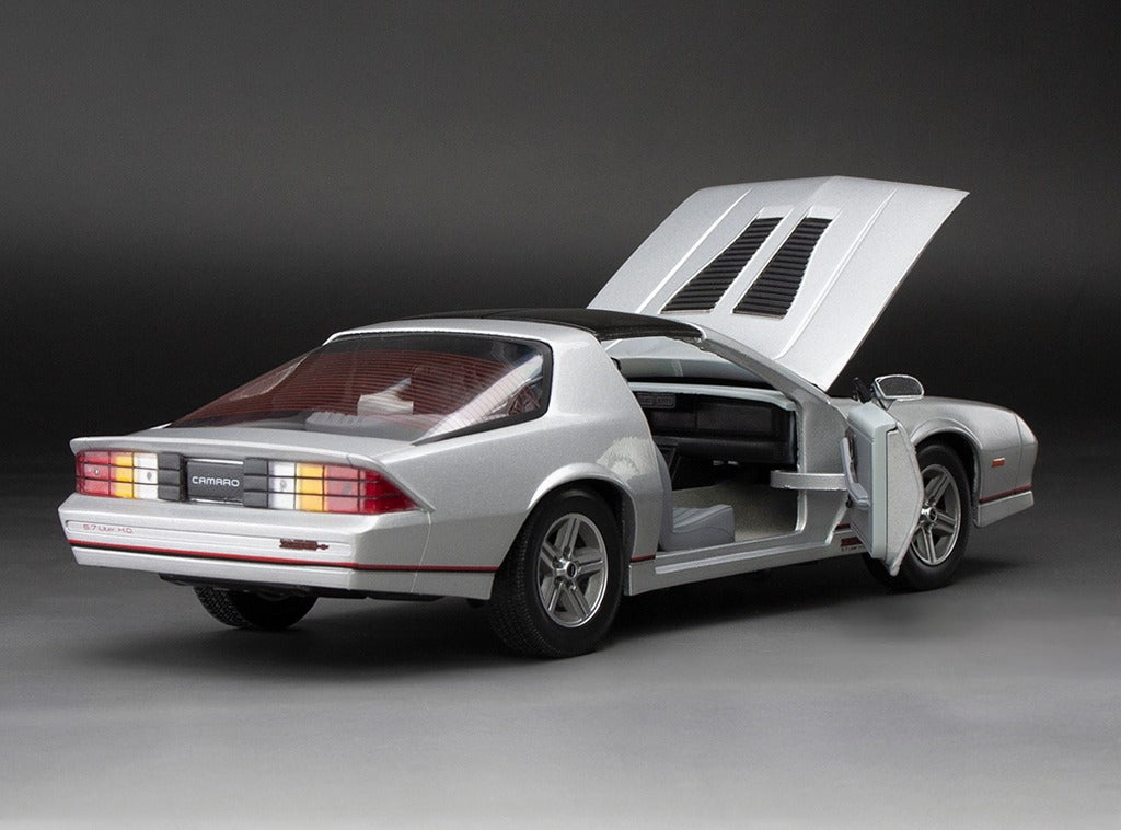 Sun-Star 1985 Chevy Camaro IROC-Z Silver 1:18