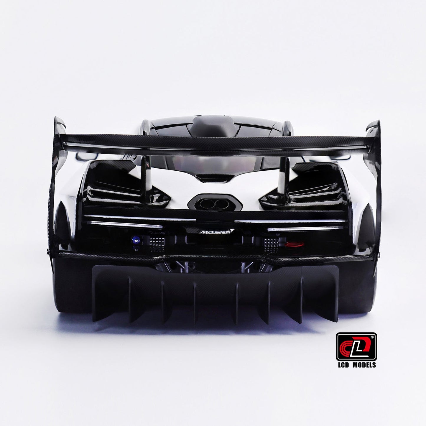 LCD Mclaren Senna GTR White 1:18