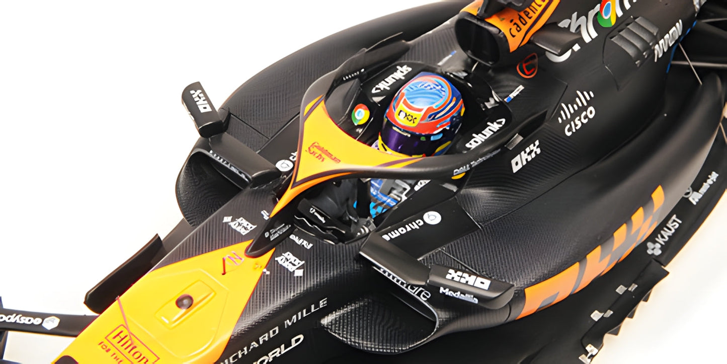 Minichamps Mclaren F1 Team MCL60 Orange O. Piastri Japanese GP 2023 1:18
