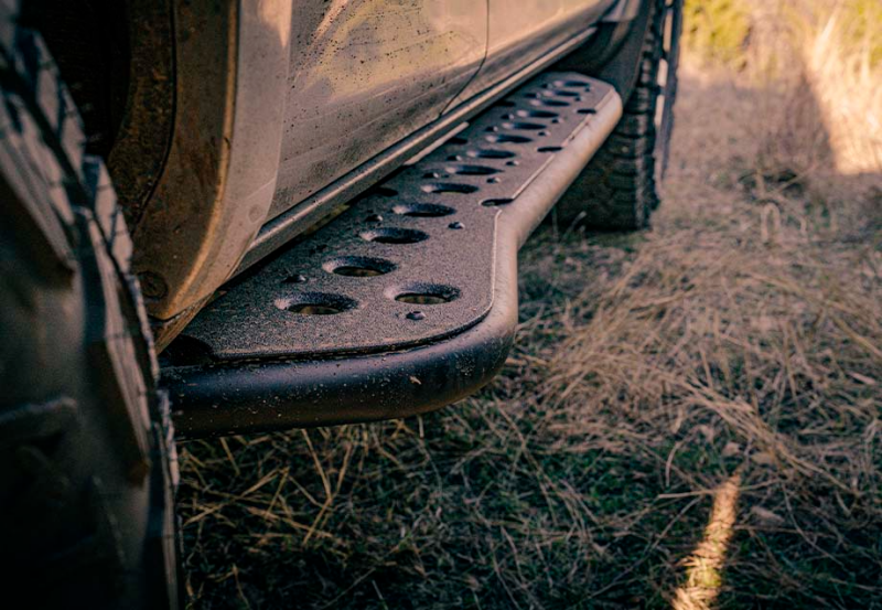 Cali Raised LED Cali Raised 05-23 Toyota Tacoma Step Ed Rock Sliders - Double Cab Short Bed W/ No Kick Out/No Fill CR2632