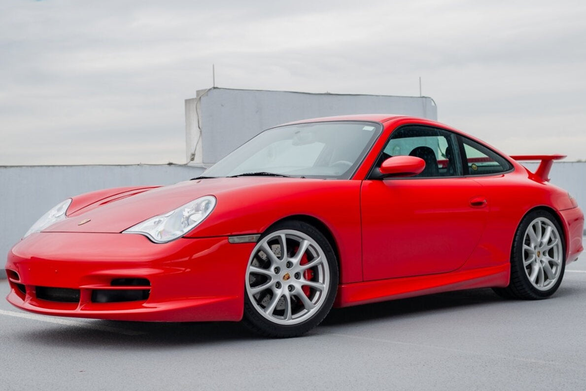 Spark-Model 2004 Porsche 911 (996) GT3 Guards Red 1:18 DEALER EDITION