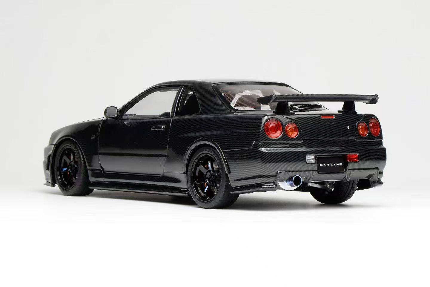 Motorhelix 1999 Nissan Skyline GT-R R34 Customized Version Full Carbon Fiber 1:18
