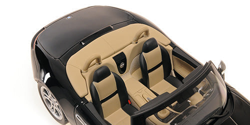 Minichamps 2000 BMW Z8 Roadster Black 1:18