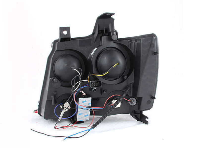 Anzo 2007-2013 Chevrolet Avalanche Projector Headlights w/ Halo Chrome