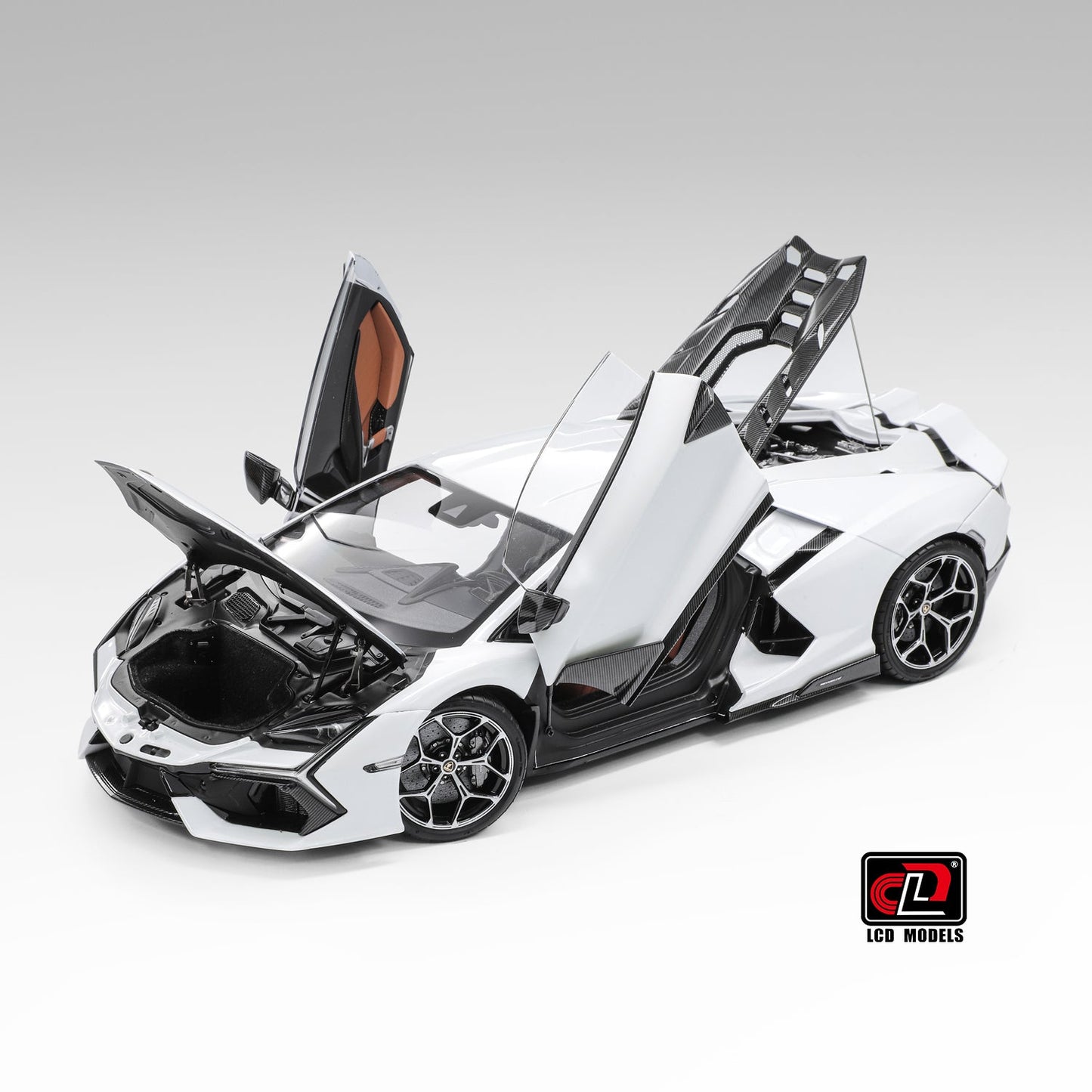 LCD 2024 Lamborghini Revuelto White 1:18