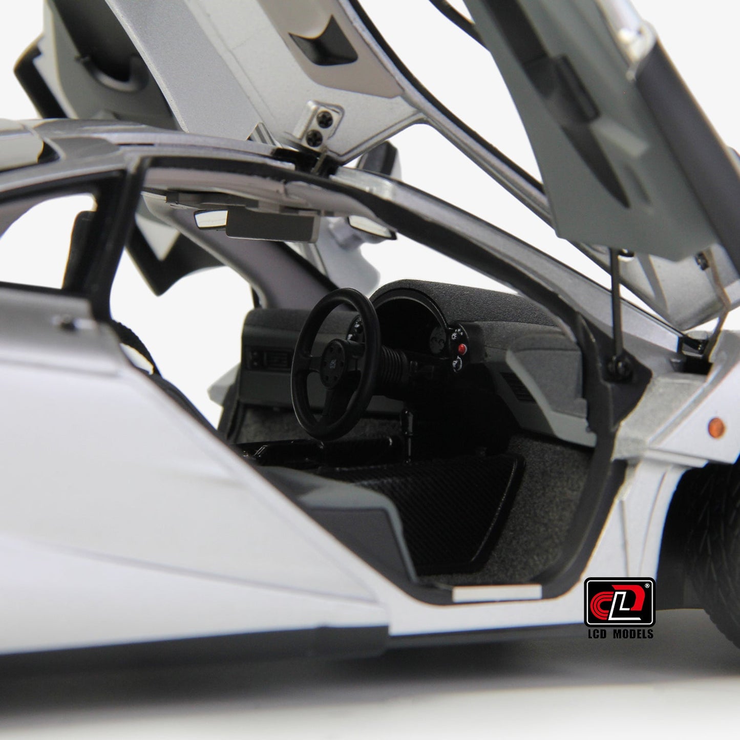 LCD 1993 Mclaren F1 XP5 Silver Metallic 1:18