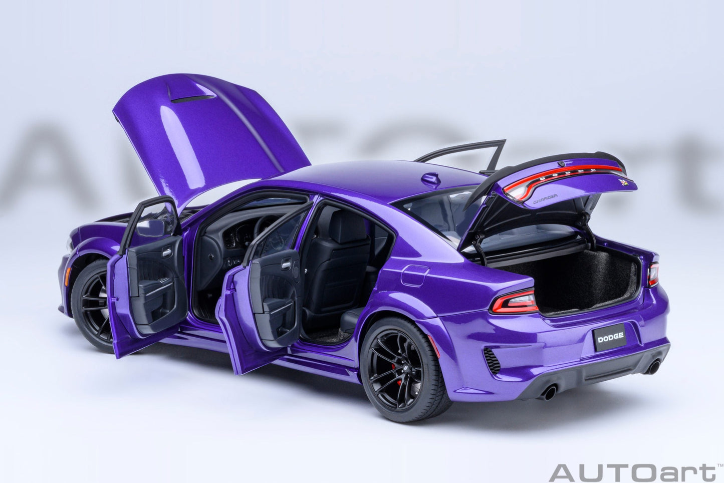 AUTOart Dodge Charger R/T Scat Pack Widebody Plum Crazy Purple 1:18