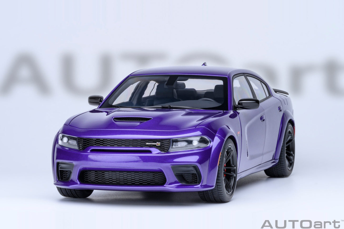 AUTOart Dodge Charger R/T Scat Pack Widebody Plum Crazy Purple 1:18