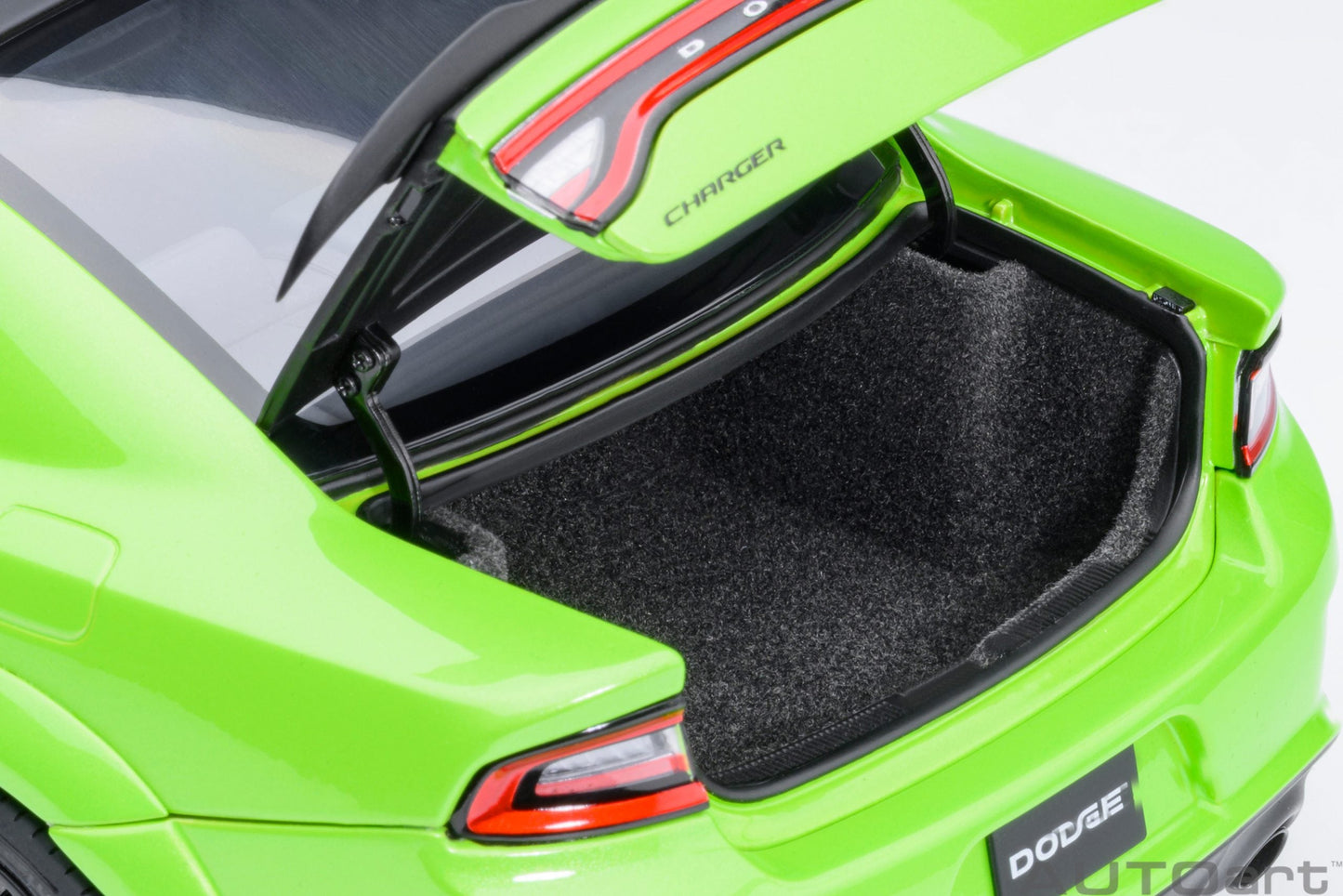 AUTOart Dodge Charger R/T Scat Pack Widebody Sublime Green 1:18