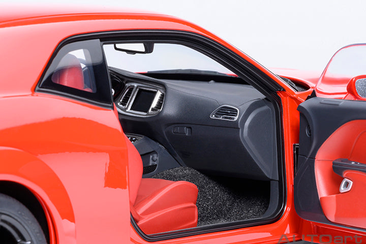 AUTOart 2022 Dodge Challenger SRT Jailbreak TorRed 1:18