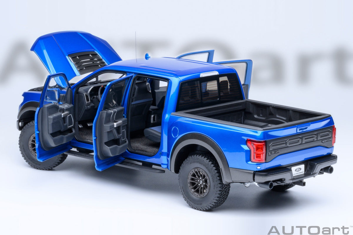 STM Diecast AUTOart 2019 Ford F-150 Raptor Supercrew Velocity Blue 1:18 - View 6