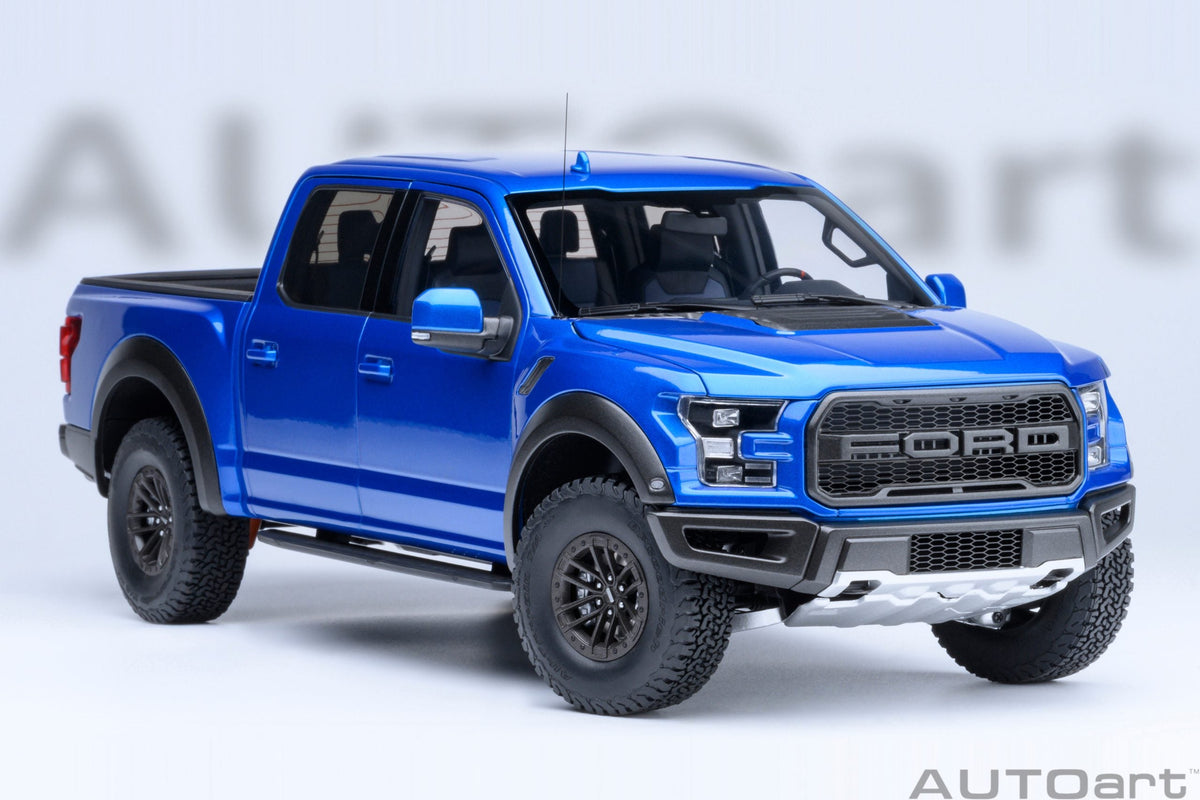 STM Diecast AUTOart 2019 Ford F-150 Raptor Supercrew Velocity Blue 1:18 - View 3