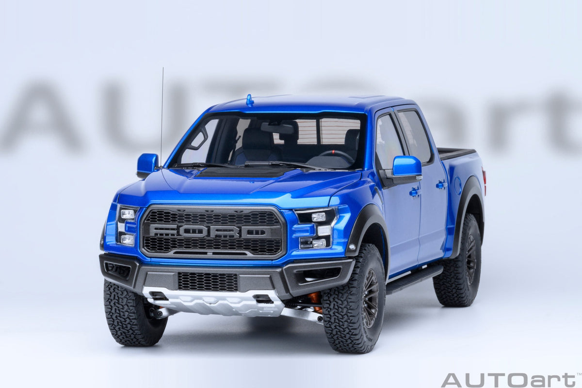 STM Diecast AUTOart 2019 Ford F-150 Raptor Supercrew Velocity Blue 1:18 - View 4