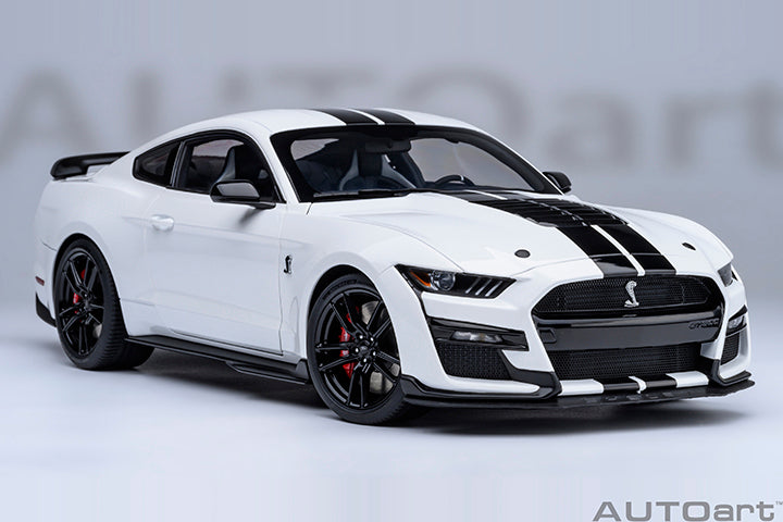 AUTOart Ford Shelby Mustang GT500 Oxford White 1:18