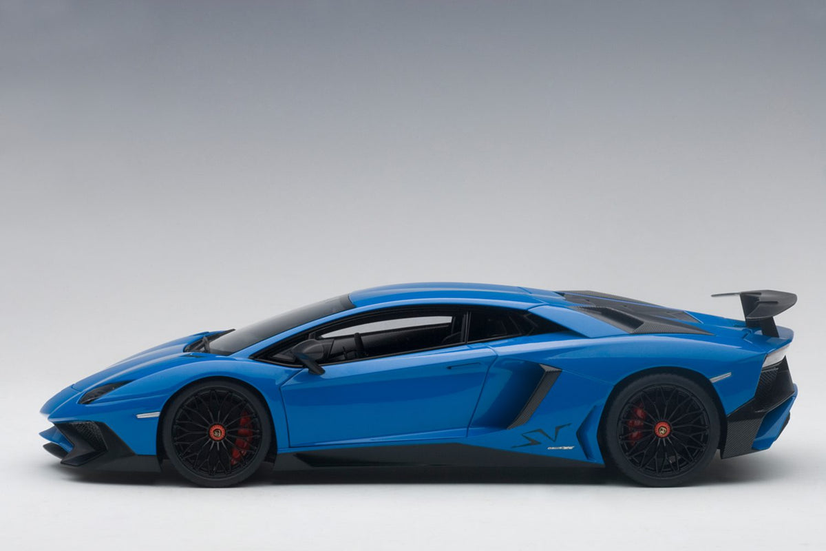STM Diecast AUTOart 2015 Lamborghini Aventador LP750-4 SV Blu Lemans (Blue) 1:18 - View 3