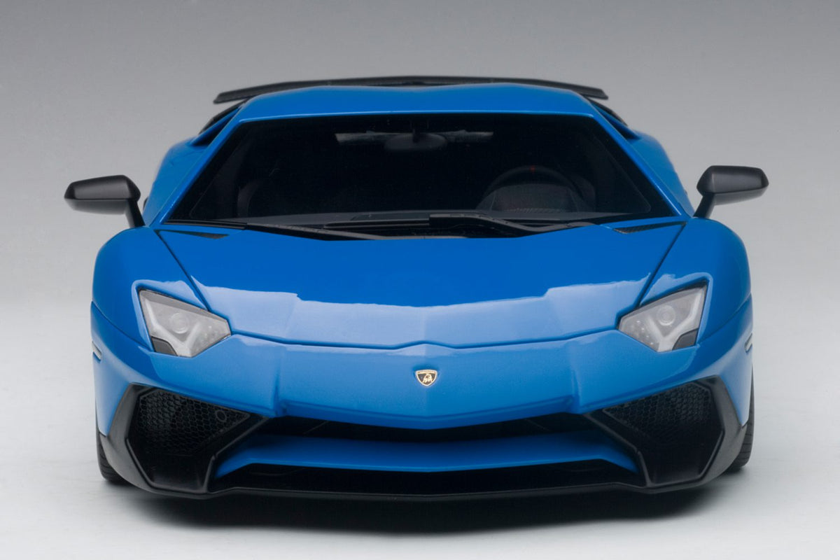 STM Diecast AUTOart 2015 Lamborghini Aventador LP750-4 SV Blu Lemans (Blue) 1:18 - View 5
