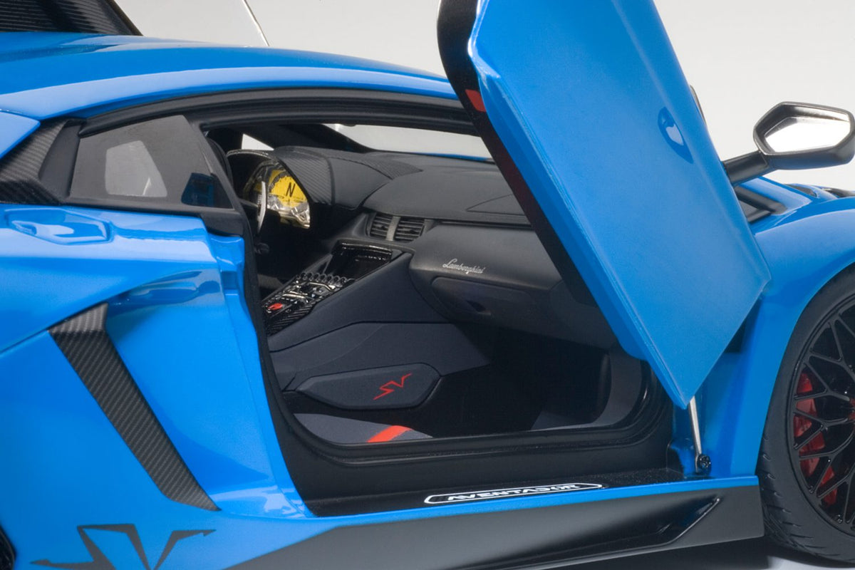 STM Diecast AUTOart 2015 Lamborghini Aventador LP750-4 SV Blu Lemans (Blue) 1:18 - View 10