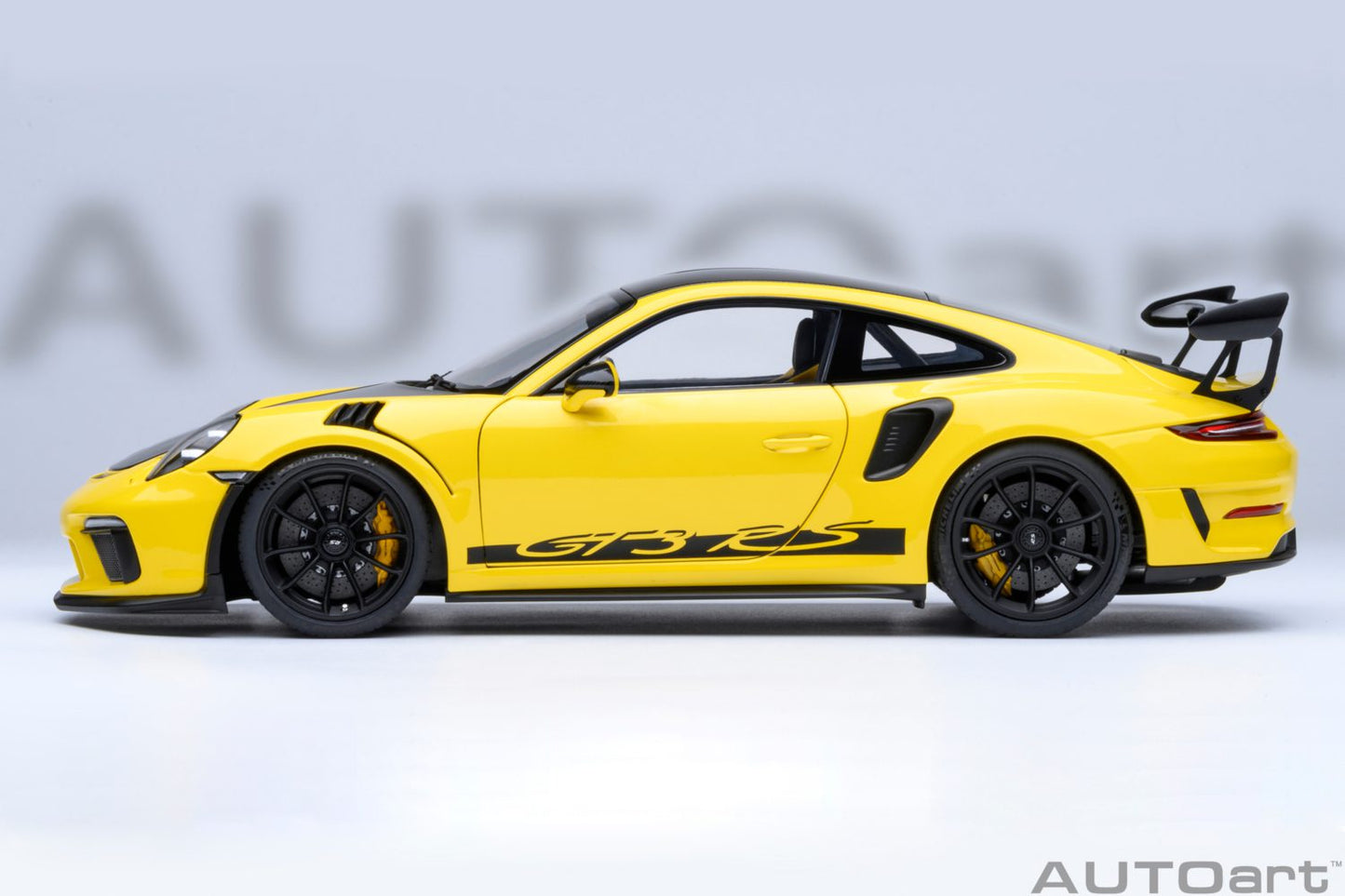 AUTOart Porsche 911 991.2 GT3 RS w/ Weissach Pkg Racing Yellow 1:18