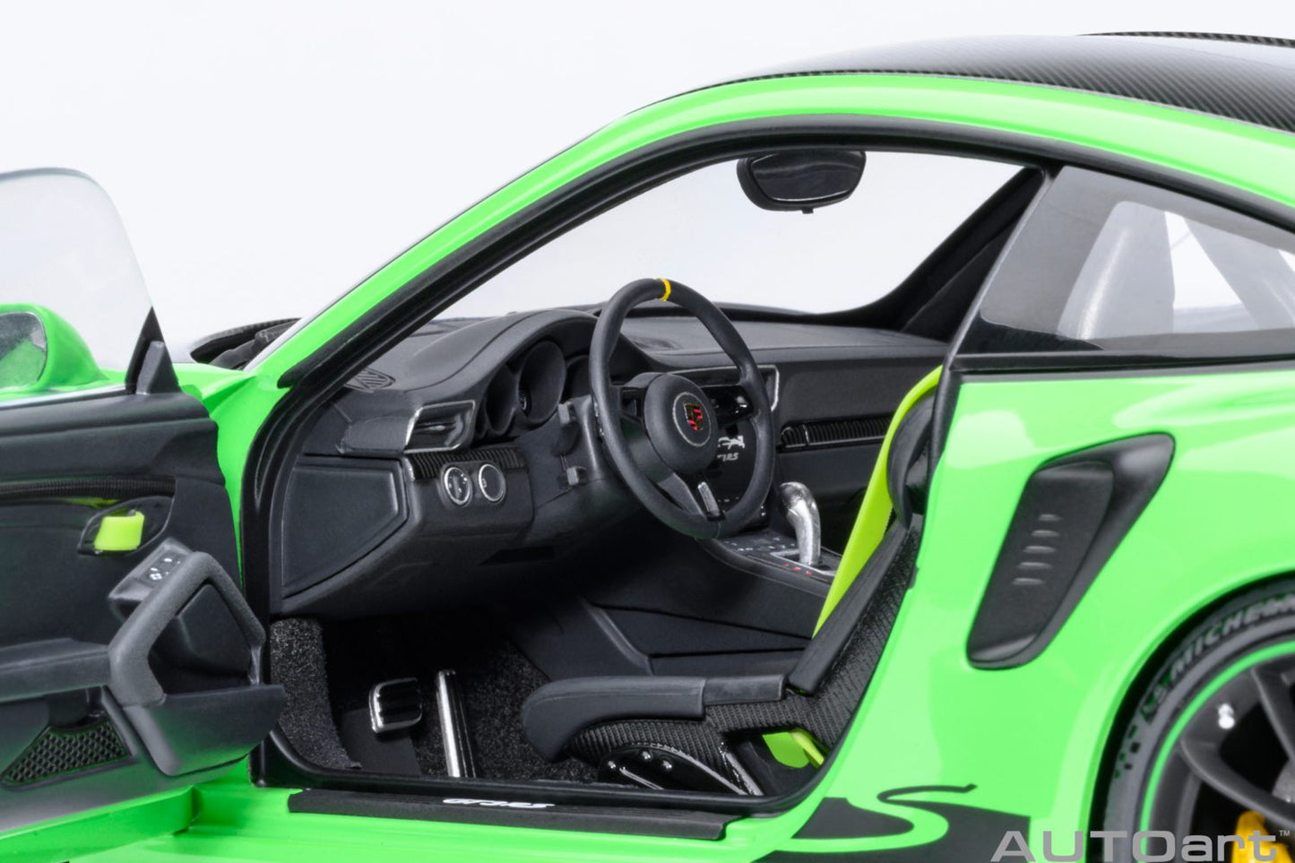 AUTOart Porsche 911 991.2 GT3 RS w/ Weissach Pkg Lizard Green 1:18