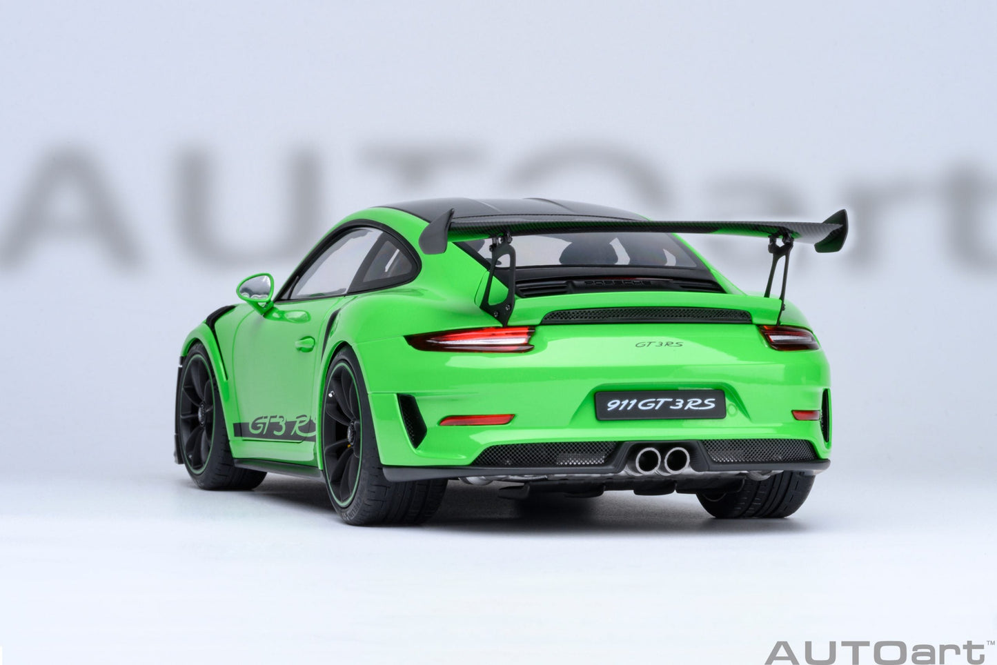 AUTOart Porsche 911 991.2 GT3 RS w/ Weissach Pkg Lizard Green 1:18