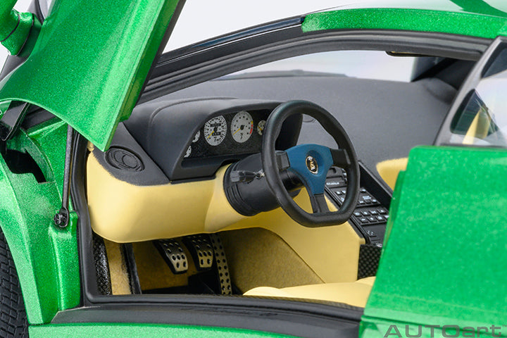 STM Diecast AUTOart 1995 Lamborghini Diablo SE30 Verde Medio Metallic Green 1:18 - View 10