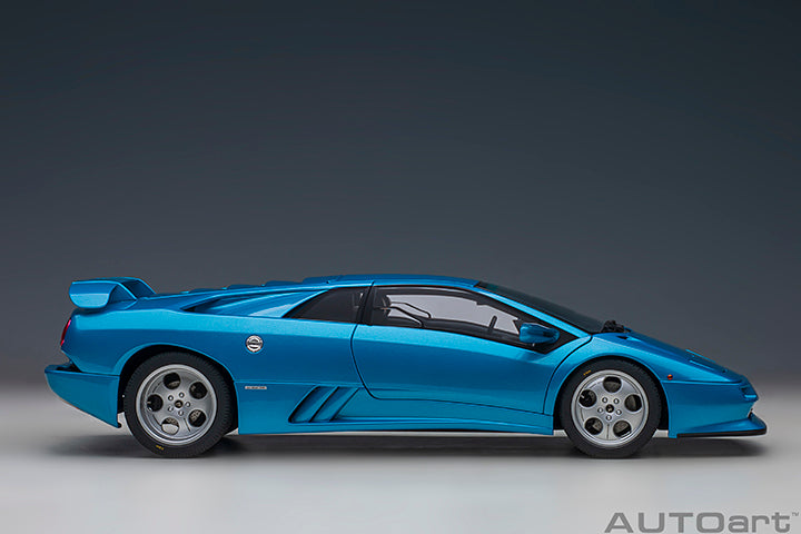 STM Diecast AUTOart 1995 Lamborghini Diablo SE30 Blue Sirena Metallic Blue 1:18 - View 4