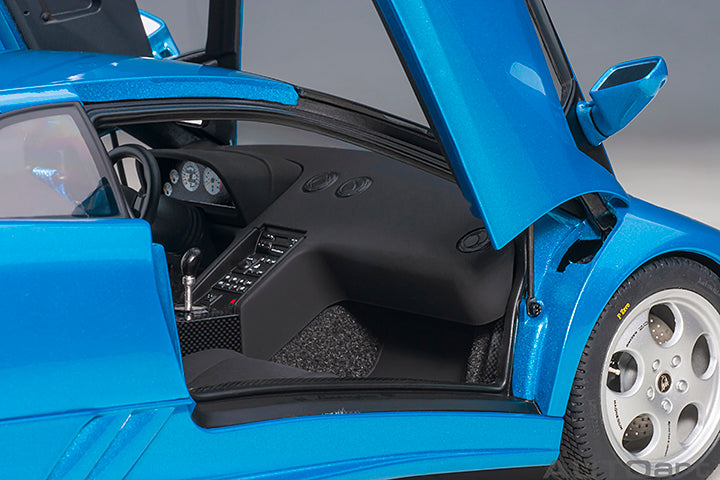 STM Diecast AUTOart 1995 Lamborghini Diablo SE30 Blue Sirena Metallic Blue 1:18 - View 10