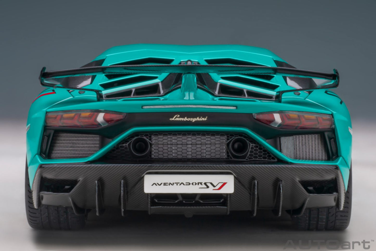 AUTOart Lamborghini Aventador SVJ Blu Glauco (Solid Blue) 1:18