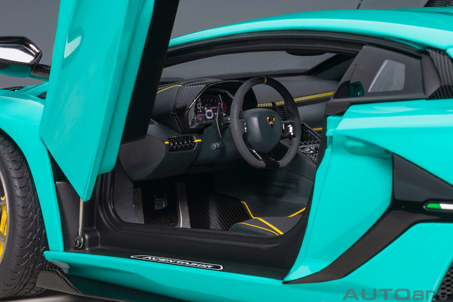 AUTOart Lamborghini Aventador SVJ Blu Glauco (Solid Blue) 1:18