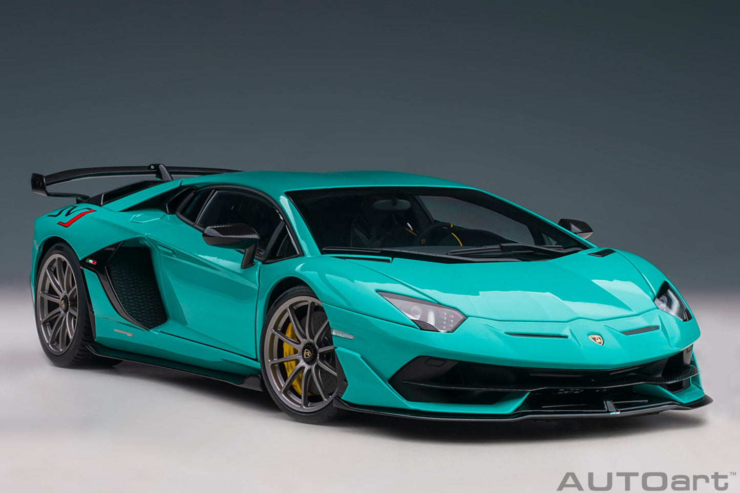 AUTOart Lamborghini Aventador SVJ Blu Glauco (Solid Blue) 1:18