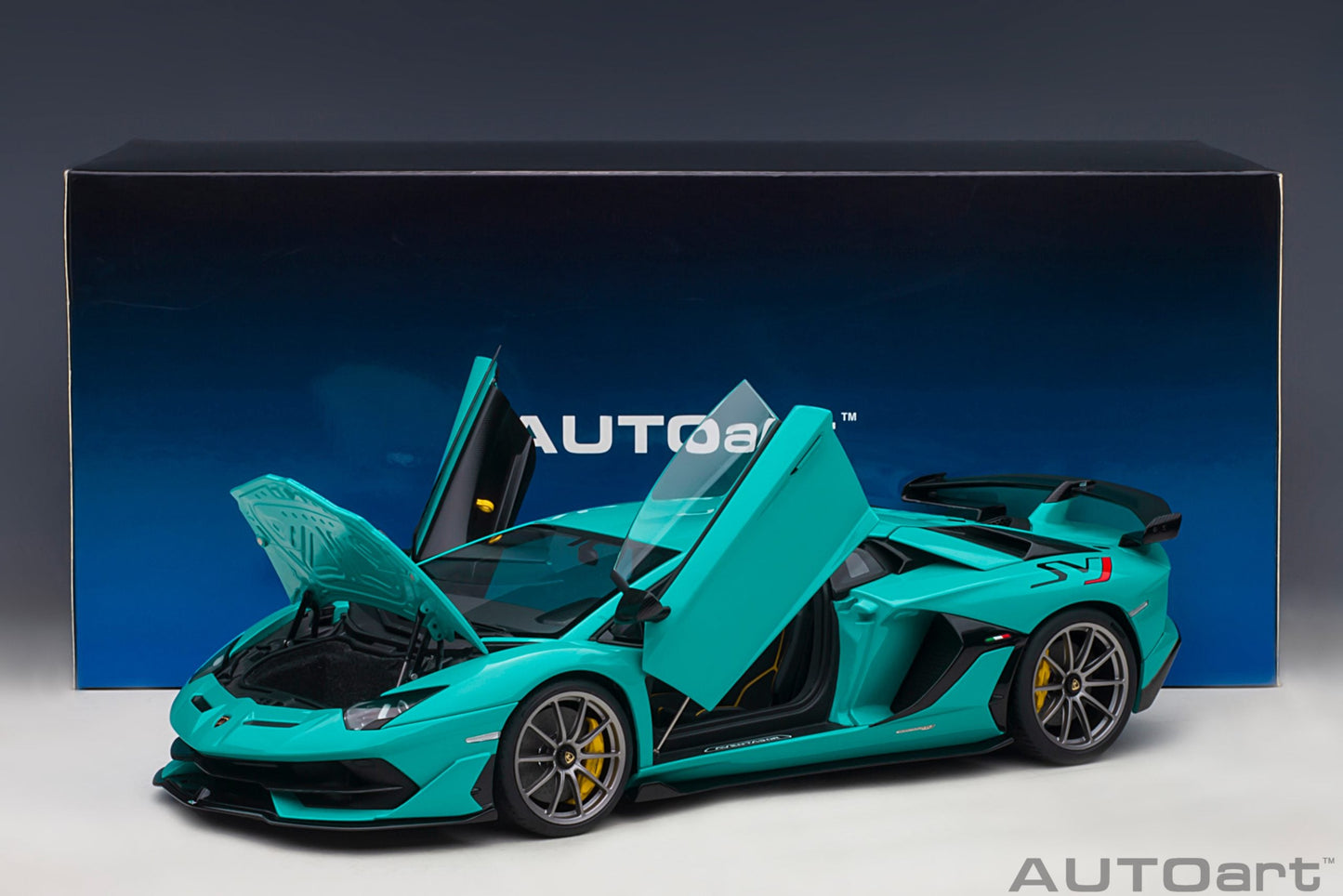 AUTOart Lamborghini Aventador SVJ Blu Glauco (Solid Blue) 1:18