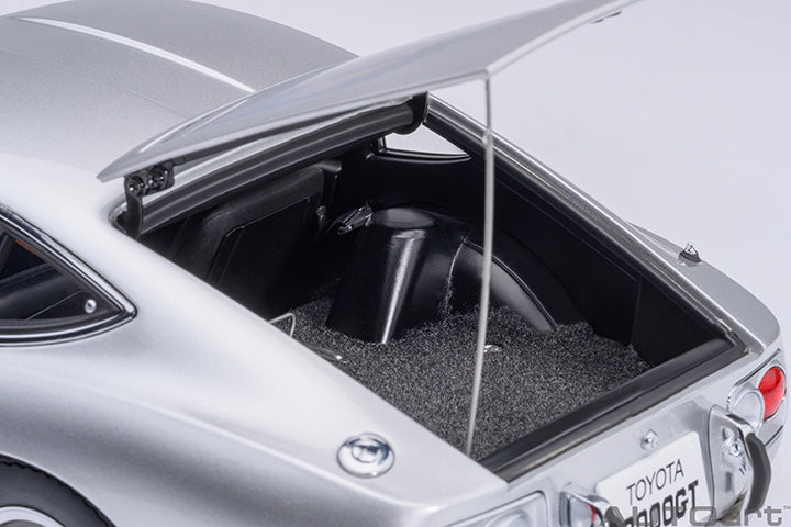 AUTOart 1967 Toyota 2000GT (Upgraded Version) Silver 1:18