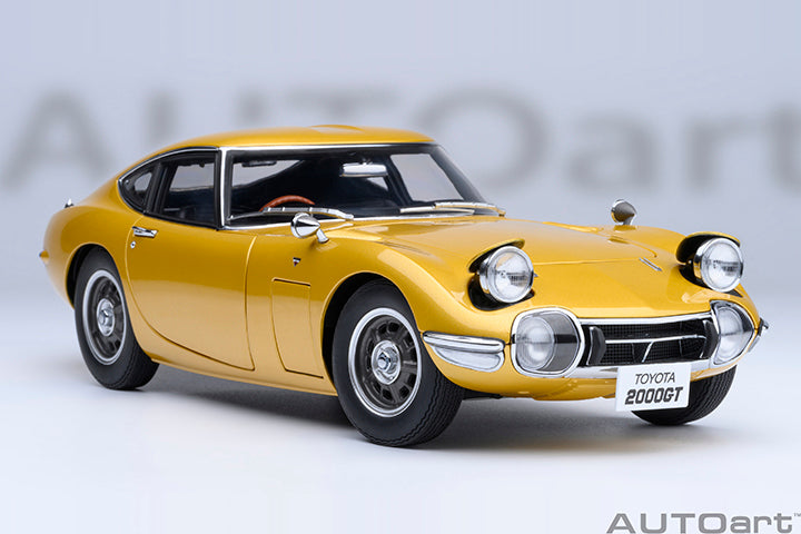 AUTOart 1967 Toyota 2000GT (Upgraded Version) Gold 1:18