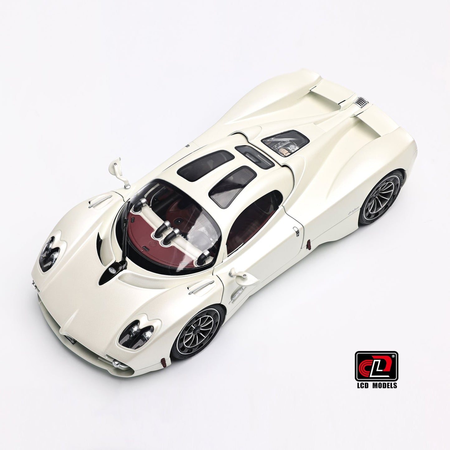 LCD Pagani Utopia Matte Pearl White 1:18