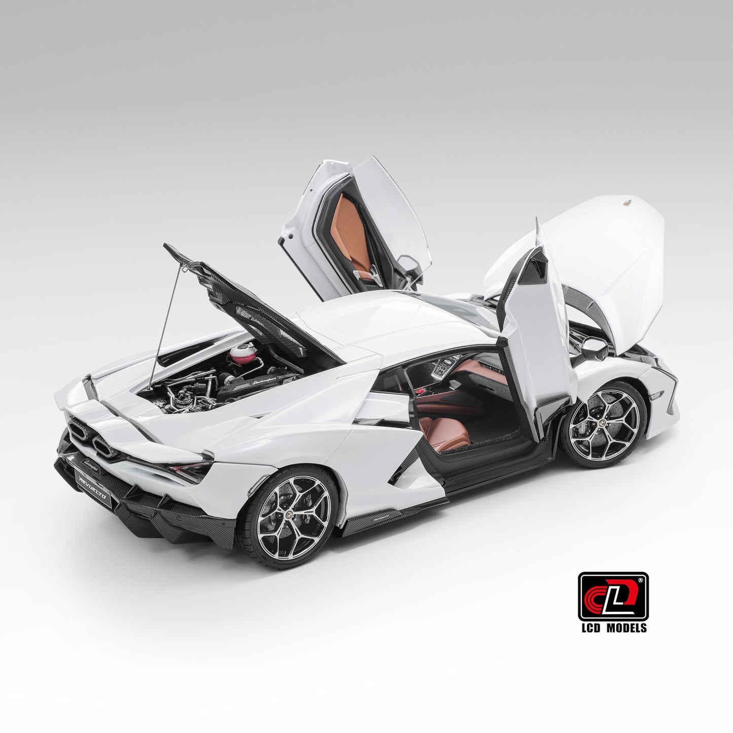LCD 2024 Lamborghini Revuelto White 1:18