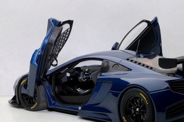 AUTOart Signature Mclaren MP4 12C GT3 Azure Blue DIECAST 1:18