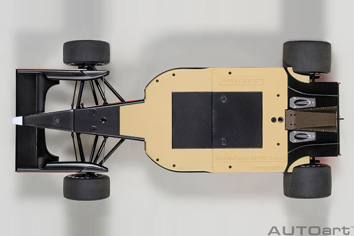 AUTOart Mclaren (w/ Logo) Honda MP4/6 No 1 Japanese GP 1991 Senna 1:18