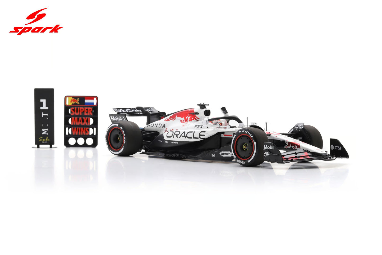Spark-Model F1 RB21 Team Oracle Red Bull Racing #1 Winner Japan GP 2025 (Verstappen) 1:18 WITH DISPLAY