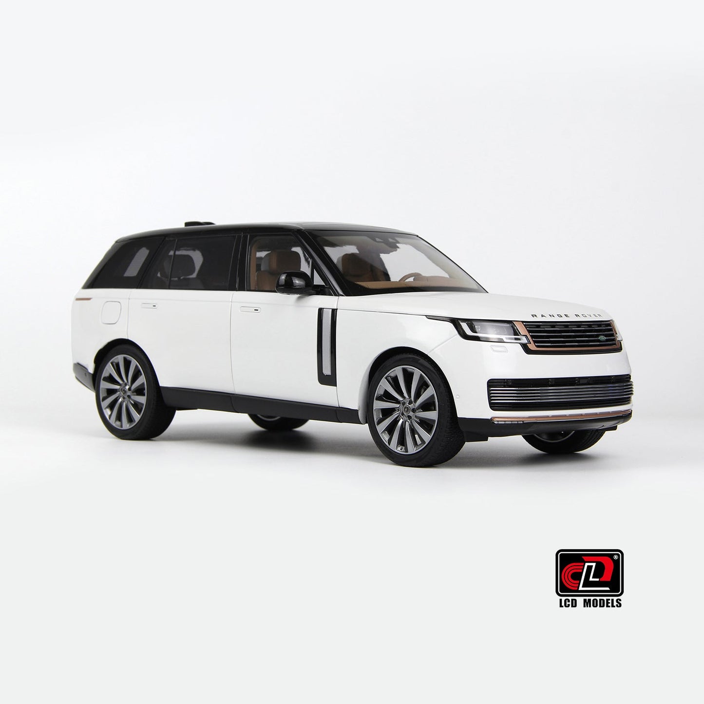 LCD 2022 Land Rover Range Rover SV Serenity White w/ Black Roof 1:18