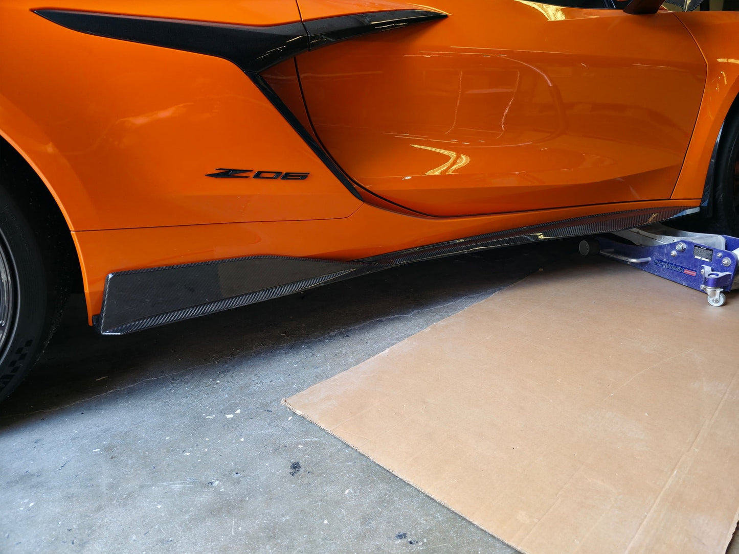 Z07R Side Skirts(z06, eRay, GS, GSX, ZR1, ZR1X,Stingray), Large Side Blade. Pre Preg 2x2 Carbon