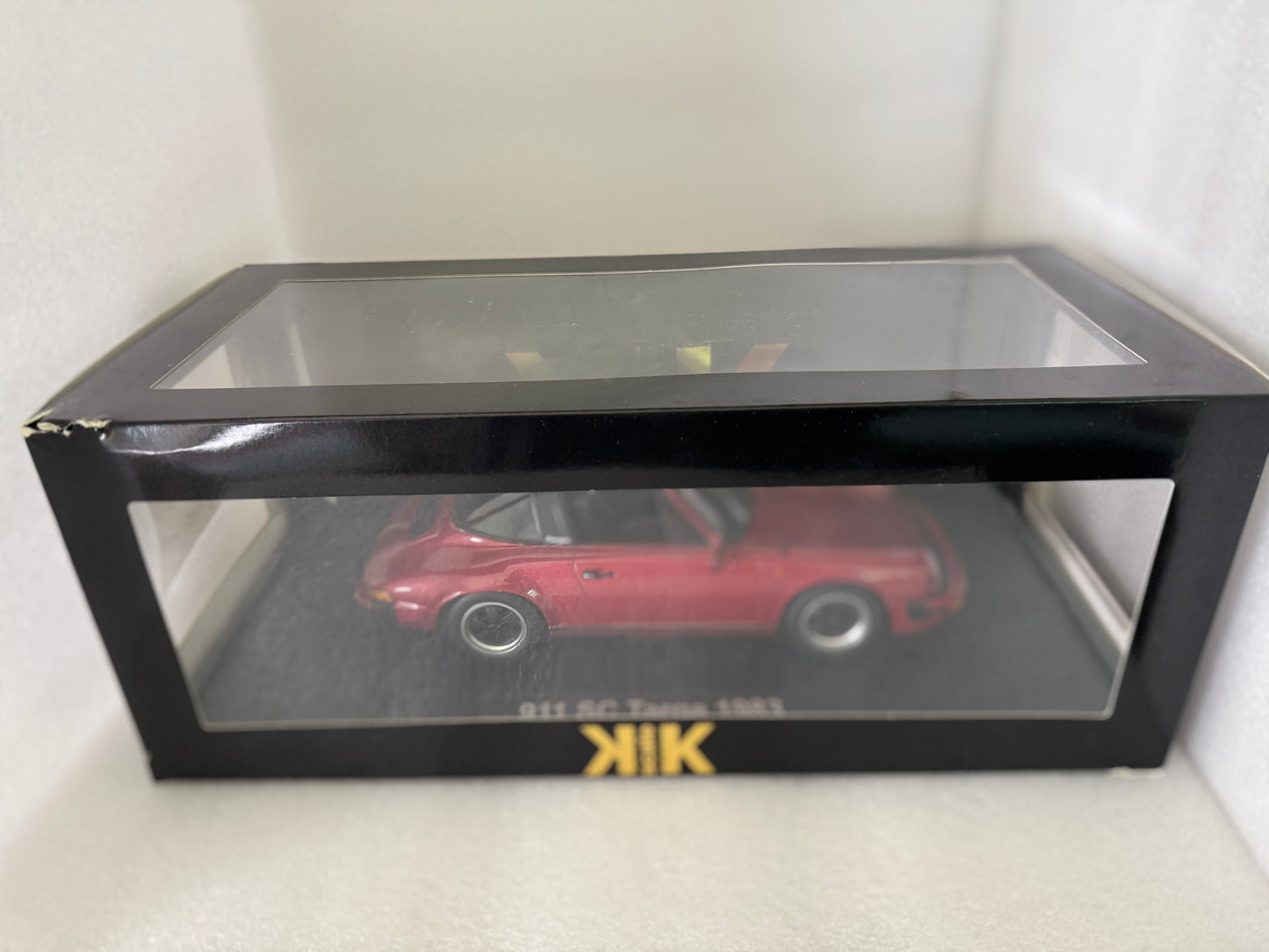 KK Scale 1983 Porsche 911 SC Targa w/ Removable Roof G Series Wine Red 1:18 *Defect*