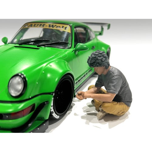 American Diorama - Figures - RWB Legend Akira Nakai-San Sitting Figure 1:18