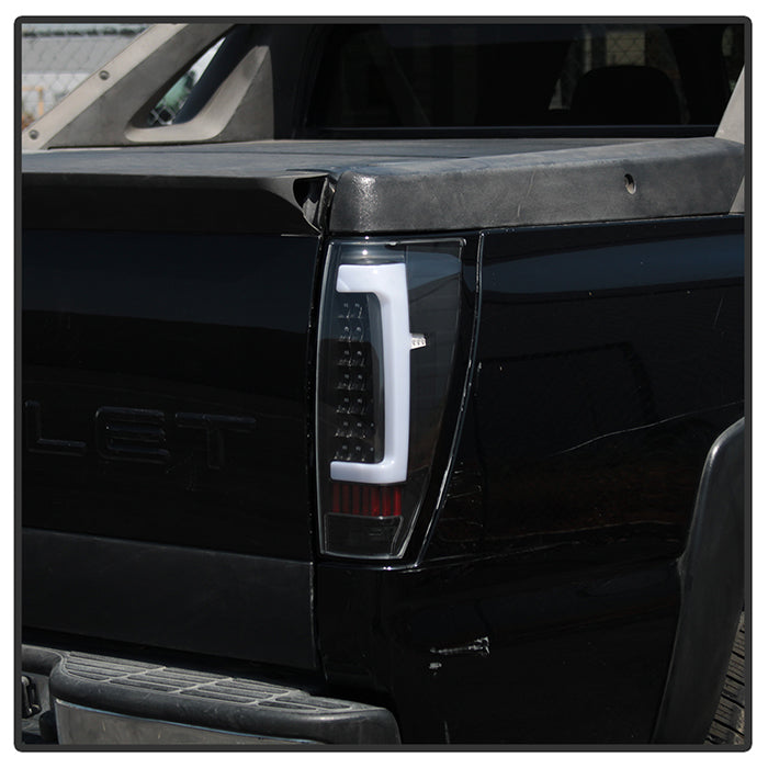 SPYDER xTune 02-06 Chevrolet Avalanche LED Tail Lights - Black (ALT-ON-CAV02-LED-BK) 9043956