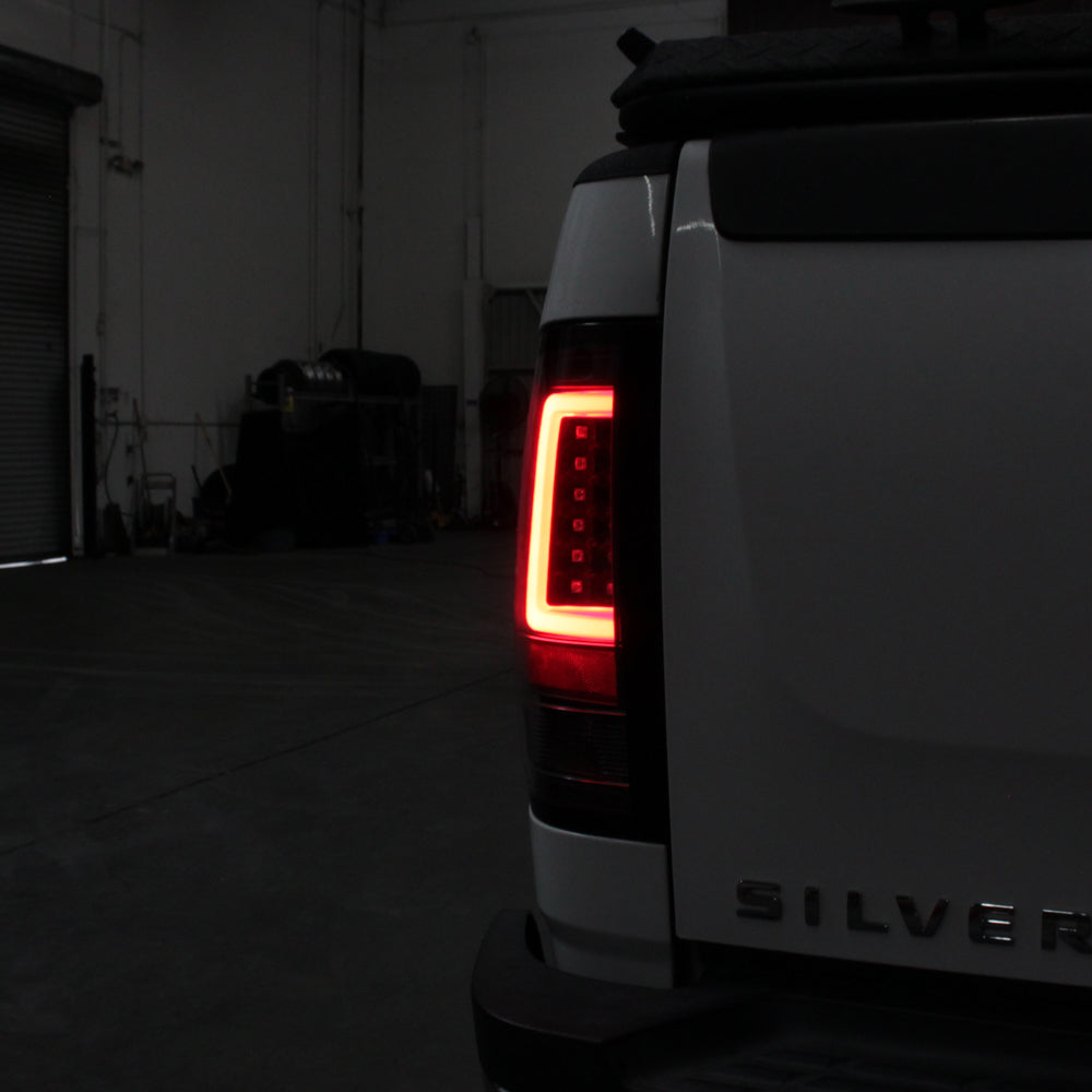 Spyder 07-13 Silverado (Will Not Work w/2010 921 Bulb) V3 LED Tail Lghts Blk ALT-YD-CS07V3-LBLED-BK 5084088
