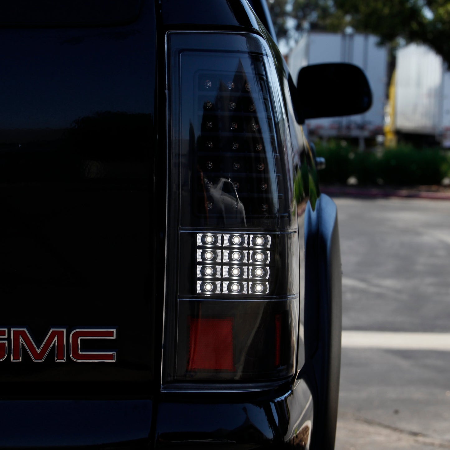 Spyder Chevy Silverado 1500 99-02 (Not Fit Stepside) LED Tail Lights Blk ALT-YD-CS99-LED-BK 5002044